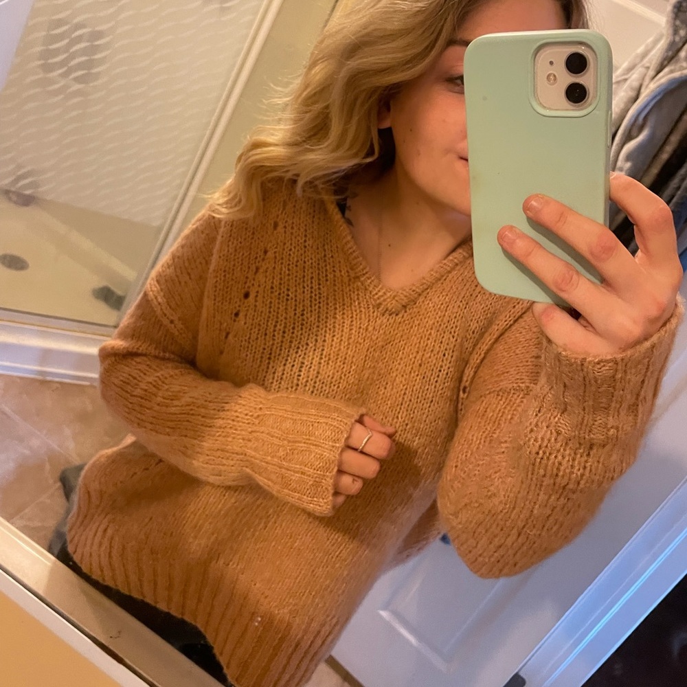 American Eagle Sweater